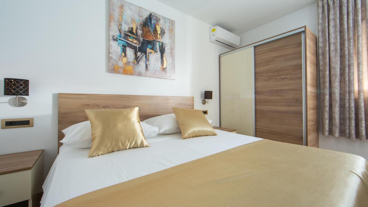 Rooms & Apartments Toni Stobreč Extérieur photo
